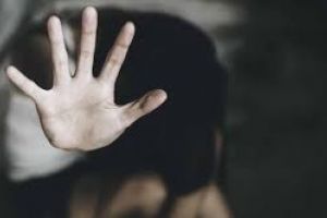 പ്രായപൂർത്തിയാകാത്ത പെൺകുട്ടിയെ പീഡിപ്പിച്ചു; രണ്ടു വർഷമായിട്ടും പ്രതിയെ പിടികൂടാതെ താമരശ്ശേരി പോലീസ്