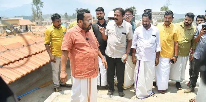 ദുരിതബാധിതർക്ക് വീട് നിർമിക്കാൻ ഭൂമി വാഗ്ദാനം ചെയ്തിട്ടില്ല: യുഡിഎഫിനെതിരെ വിമർശനവുമായി റവന്യൂമന്ത്രി