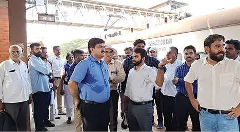 പയ്യന്നൂർ റെയിൽവേ സ്റ്റേഷൻ നവീകരണം: ഒരു മാസത്തിനകം പൂർത്തിയാക്കാൻ ഡി.ആർ.എമ്മിന്റെ കർശന നിർദേശം