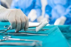 ശസ്ത്രക്രിയ പിഴവുകൾക്ക് തടയിടാൻ ആരോഗ്യവകുപ്പിന്റെ കർശന മാർഗരേഖ; റിസ്റ്റ് ബാൻഡും ബോഡി മാർക്കിംഗും നിർബന്ധം