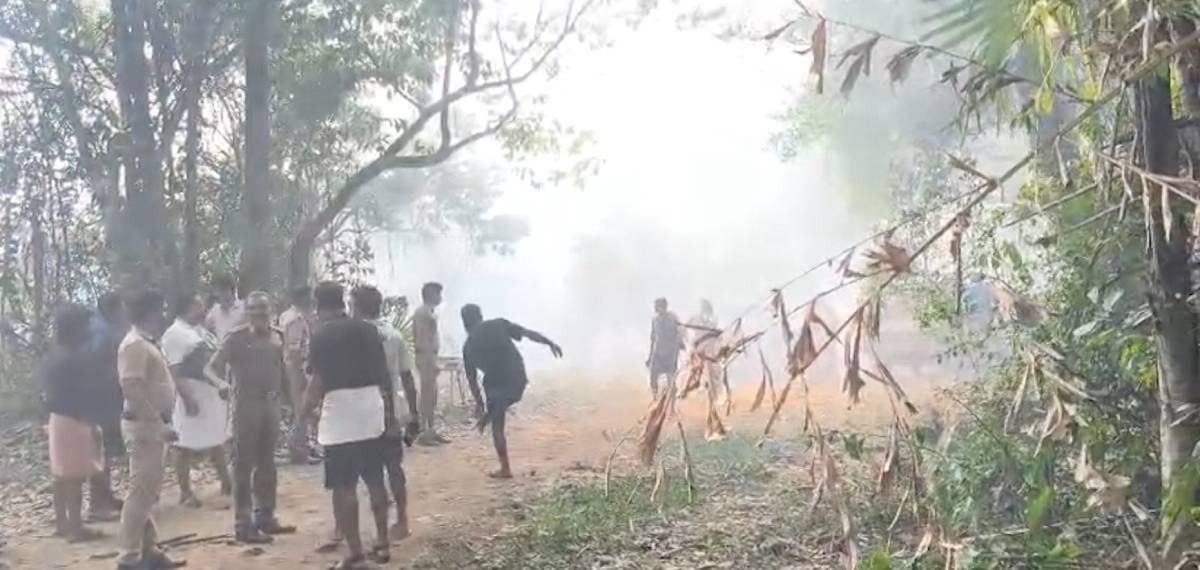 തൃശൂർ മുണ്ടത്തിക്കോട് വെടിക്കെട്ട് പുരയിൽ സ്ഫോടനം: മരണം അഞ്ചായി