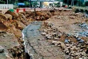 വിലങ്ങാട് പുഴ സംരക്ഷണഭിത്തി നിർമാണം അശാസ്ത്രീയം; പ്രതിഷേധവുമായി നാട്ടുകാർ