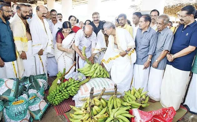 കൂടൽമാണിക്യം ഉത്സവം കലവറനിറയ്ക്കൽ