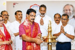 മാനവികതയുടെ മഹാസംഗമം: ശ്രീ ശ്രീ രവിശങ്കർജിയുടെ സപ്തതിയും ആർട്ട് ഓഫ് ലിവിംഗ് വാർഷികവും