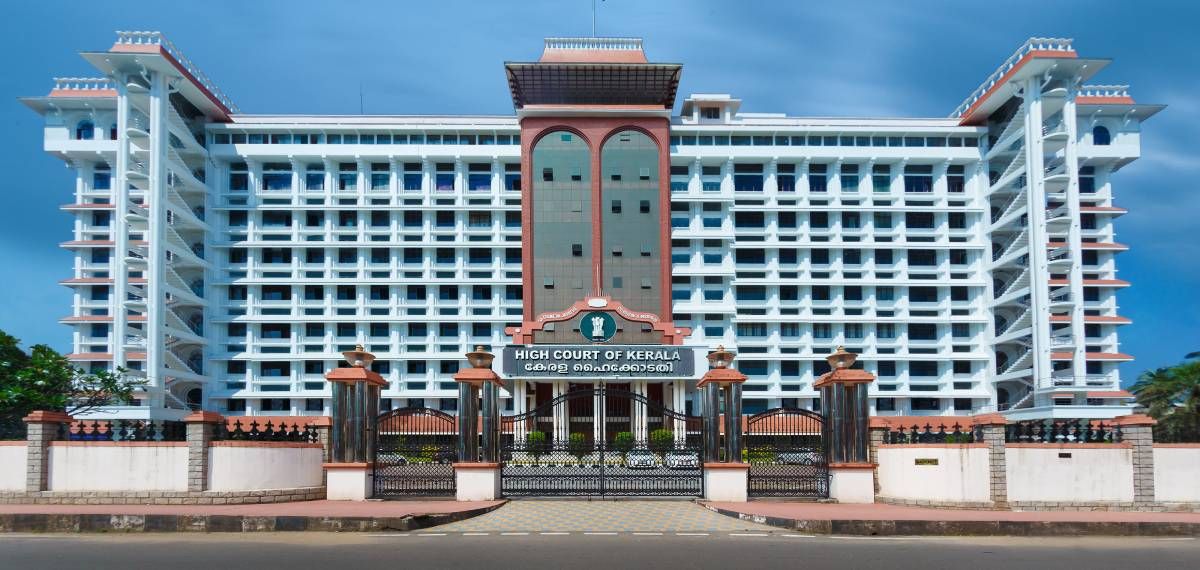 പോസ്റ്റൽ വോട്ട് പ്രതിസന്ധി: തിരഞ്ഞെടുപ്പ് കമ്മീഷനെതിരെ ഹൈക്കോടതിയുടെ രൂക്ഷവിമർശനം