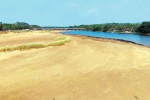 ഭാരതപ്പുഴ വറ്റിവരളുന്നു: കുടിവെള്ള വിതരണം പ്രതിസന്ധിയിൽ