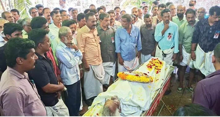 പന്ന്യന്നൂർ ഭാസിക്ക് വിട: സാംസ്കാരിക കേരളം അന്ത്യാഞ്ജലി അർപ്പിച്ചു