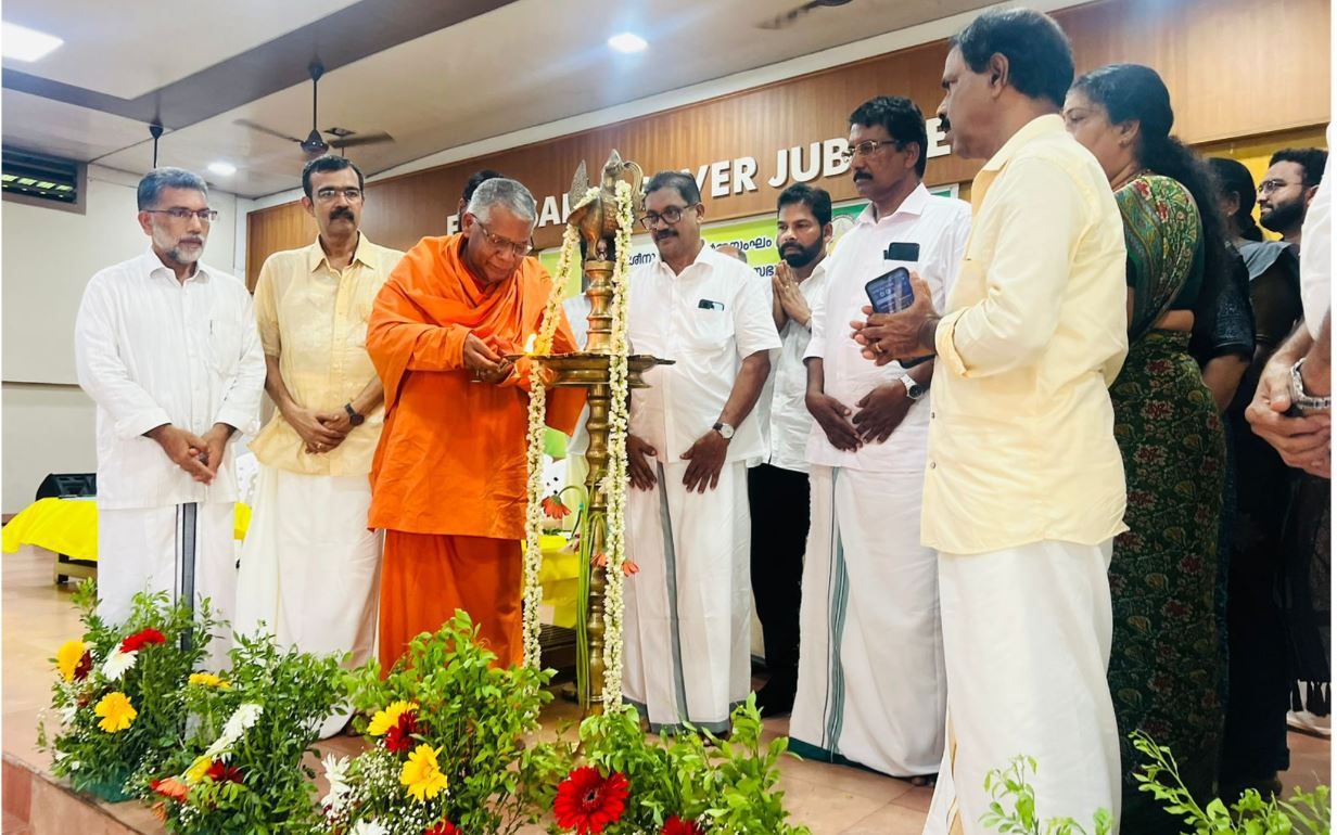 മനസ്സിലെ മാലിന്യങ്ങളകറ്റാൻ പ്രാർത്ഥനയ്ക്ക് കഴിയും: സ്വാമി ശുഭാംഗാനന്ദ