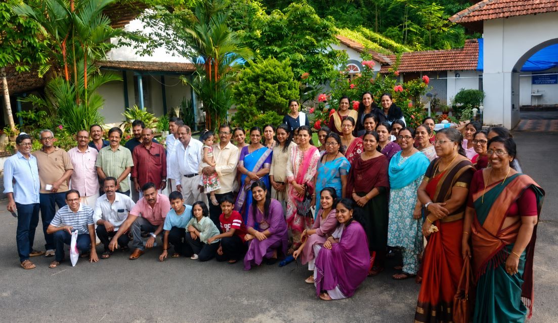 പ്രകൃതി ലാവണ്യംനുകർന്ന്, ഗതകാല സ്മരണയിൽ അവർ ചരിത്രവും മിത്തും തൊട്ടറിഞ്ഞു :ചാലക്കര പുരുഷു