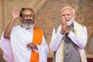വിശ്വമമഹാഗുരു ഇന്ന്‌ എഴുപതിന്റെ നിറവിൽ... : ദിവാകരൻ ചോമ്പാല