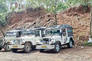 കക്കട്ടിൽ ടാക്സി സ്റ്റാൻഡ് മണ്ണിടിച്ചിൽ ഭീഷണിയിൽ: നടപടിയില്ലാതെ അധികൃതർ