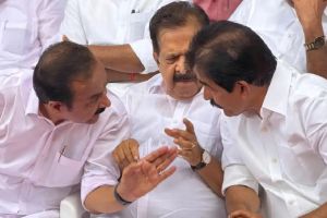മുഖ്യമന്ത്രി പ്രഖ്യാപനം ഇന്ന്: ഹൈക്കമാൻഡ് തീരുമാനം മുദ്രവെച്ച കവറിൽ, നിയമസഭാകക്ഷി യോഗം ഉടൻ