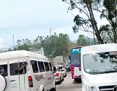 മൂന്നാറിൽ പ്ലാസ്റ്റിക് മലിനീകരണത്തിന് തടയിടാൻ ഹരിത ചെക്ക് പോസ്റ്റുകൾ; സഞ്ചാരികളിൽ നിന്ന് ഫീസ് ഈടാക്കും