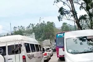 മൂന്നാറിൽ പ്ലാസ്റ്റിക് മലിനീകരണത്തിന് തടയിടാൻ ഹരിത ചെക്ക് പോസ്റ്റുകൾ; സഞ്ചാരികളിൽ നിന്ന് ഫീസ് ഈടാക്കും