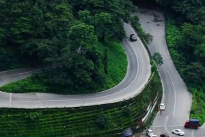 താമരശ്ശേരി ചുരത്തിൽ ഗതാഗത നിയന്ത്രണം തുടങ്ങി; നാളെ മുതൽ പരിശോധന കർശനമാക്കും