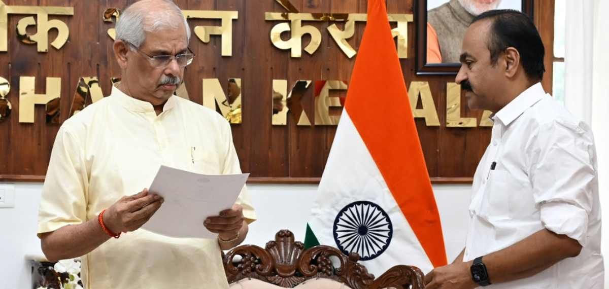 സത്യപ്രതിജ്ഞാ വേദിയിൽ മുഖ്യമന്ത്രിയും മന്ത്രിമാരും മാത്രം; കർശന നിർദേശവുമായി രാജ്ഭവൻ