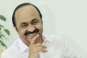 ജൂൺ 15 മുതൽ കെഎസ്ആർടിസിയിൽ സ്ത്രീകൾക്ക് സൗജന്യയാത്ര; പ്രഖ്യാപനവുമായി മുഖ്യമന്ത്രി