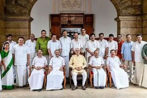 വിഡിഎസ് സർക്കാരിൽ മന്ത്രിമാരുടെ വകുപ്പ് വിഭജനം പൂർത്തിയായി; പട്ടിക ഗവർണ്ണർക്ക് കൈമാറി, റോജിക്ക് ഉന്നത വിദ്യാഭ്യാസം