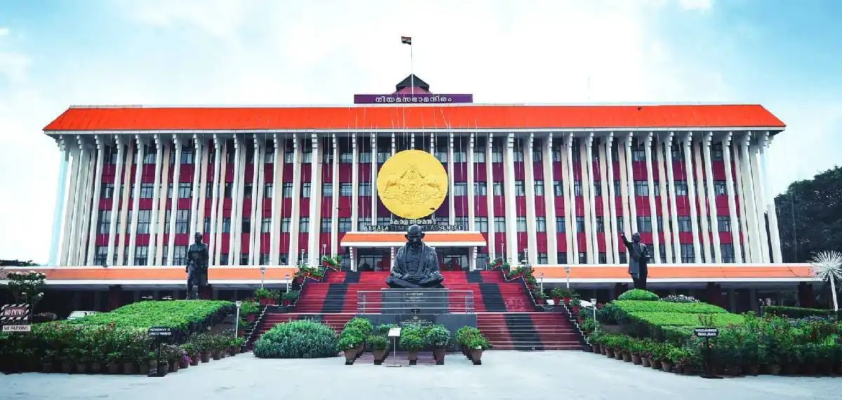 പതിനാറാം കേരള നിയമസഭാംഗങ്ങളുടെ സത്യപ്രതിജ്ഞ ഇന്ന്