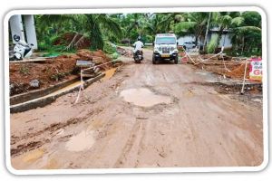 മലയോര ഹൈവേ നിർമാണം ഇഴഞ്ഞുനീങ്ങുന്നു; തൊട്ടിൽപ്പാലം-മുള്ളൻകുന്ന് റൂട്ടിൽ നാട്ടുകാരും യാത്രക്കാരും ദുരിതത്തിൽ