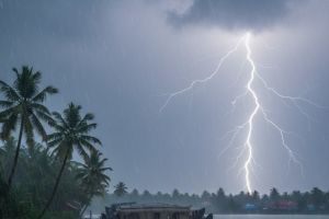 സംസ്ഥാനത്ത് മഴ ശക്തം, അടുത്ത 3 മണിക്കൂറിൽ ആലപ്പുഴ, കോട്ടയം ജില്ലകളിൽ ഓറഞ്ച് അലർട്ട്, ജാഗ്രതാ നിർദ്ദേശം