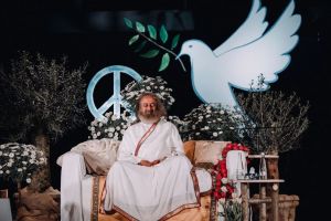 ആക്രമമില്ലാത്ത ലോകത്തേക്ക് ജനതയെ നയിച്ച് ഗുരുദേവ് ശ്രീ ശ്രീ രവിശങ്കർ