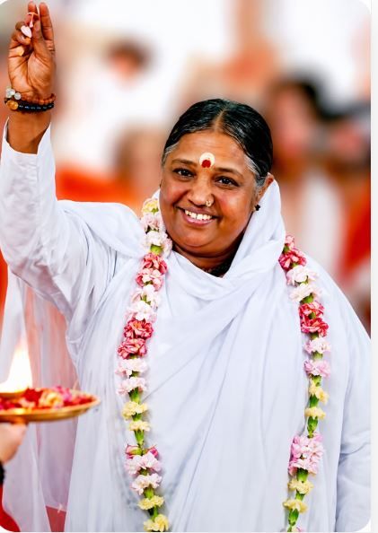 മാതാ അമൃതാനന്ദമയി 30-ന് കോഴിക്കോട്ടെത്തും ; വെള്ളീമാടുകുന്ന് ബ്രഹ്മസ്ഥാന വാർഷികം മെയ് 31, ജൂൺ 1 തീയതികളിൽ