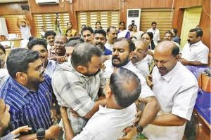 ഷീ ലോഡ്ജ് ബൈലോയെച്ചൊല്ലി തൃശ്ശൂർ കോർപറേഷനിൽ കനത്ത വാക്കേറ്റവും കൈയാങ്കളിയും