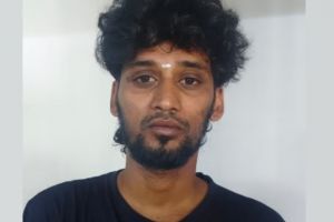 മുൻ വൈരാഗ്യത്തിൻറെ പേരിൽ വീട്ടിൽ കയറി ആക്രമണം, കുപ്രസിദ്ധ ഗുണ്ടയും കൊലപാതകക്കേസ് പ്രതിയുമായ യുവാവ് അറസ്റ്റിൽ