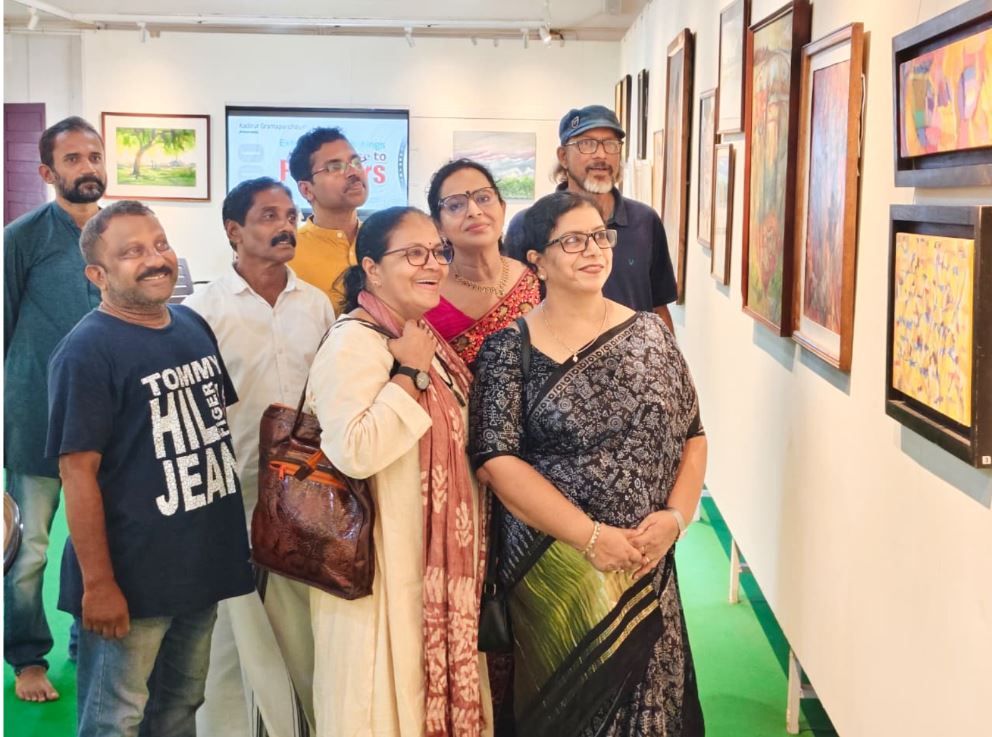 കതിരൂർ ആർട്ട്‌ ഗാലറിയിൽ ഹോമേജ് ടു പയനിയേഴ്സ്' ചിത്രകലാ പ്രദർശനത്തിന് തുടക്കമായി