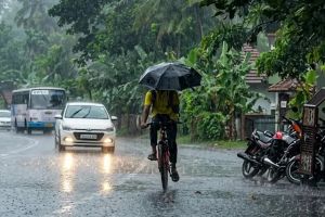 കാലവർഷം കനക്കുന്നു; സംസ്ഥാനത്ത് വരും ദിവസങ്ങളിൽ അതിശക്തമായ മഴ, ഓറഞ്ച് - യെല്ലോ അലർട്ടുകൾ പ്രഖ്യാപിച്ചു
