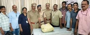 തലശ്ശേരി റെയിൽവേ സ്റ്റേഷനിൽ എട്ട് കിലോ കഞ്ചാവ് ഉപേക്ഷിച്ച നിലയിൽ കണ്ടെത്തി; എക്സൈസും പോലീസും സംയുക്തമായി നടത്തിയ പരിശോധന