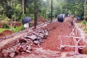 മഴക്കാലത്തെ റോഡുനവീകരണം: ബാലുശ്ശേരിയിൽ ബൈപ്പാസ് റോഡ് ചളിക്കുളമായി, നാട്ടുകാർ ദുരിതത്തിൽ