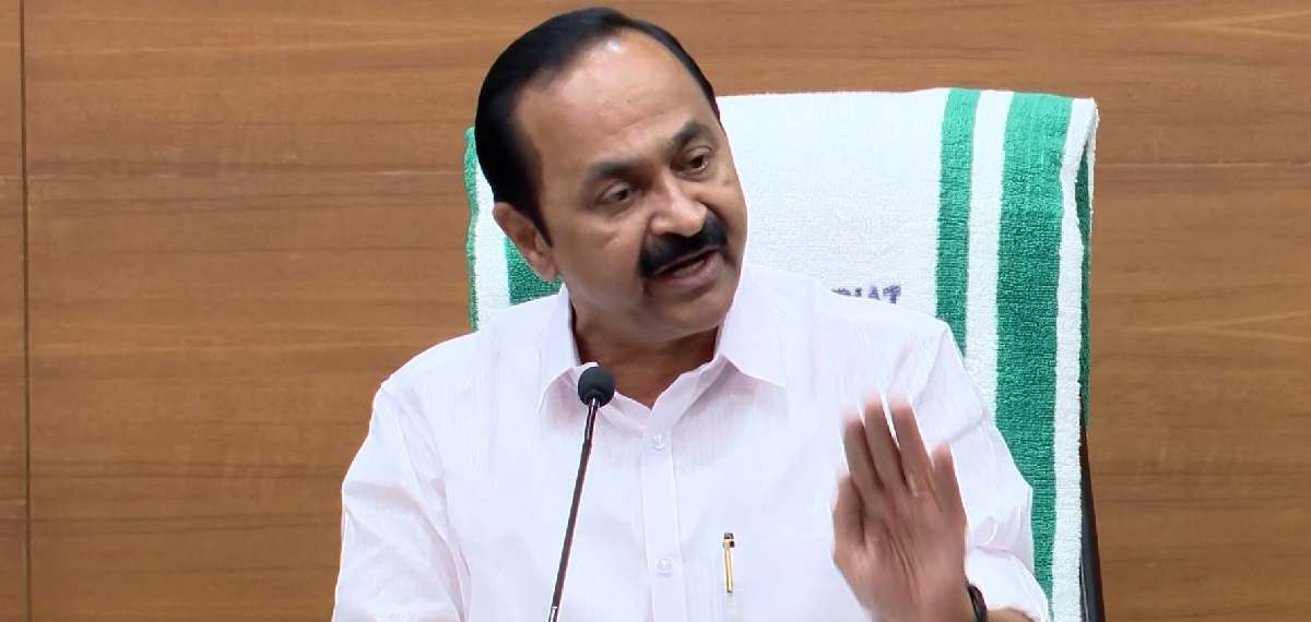 'പ്രിയദർശിനി', കെഎസ്ആർടിസിയിൽ സ്ത്രീകൾക്കും ട്രാൻസ്‌ജെൻഡറുകൾക്കും ജൂൺ 15 മുതൽ സൗജന്യയാത്ര