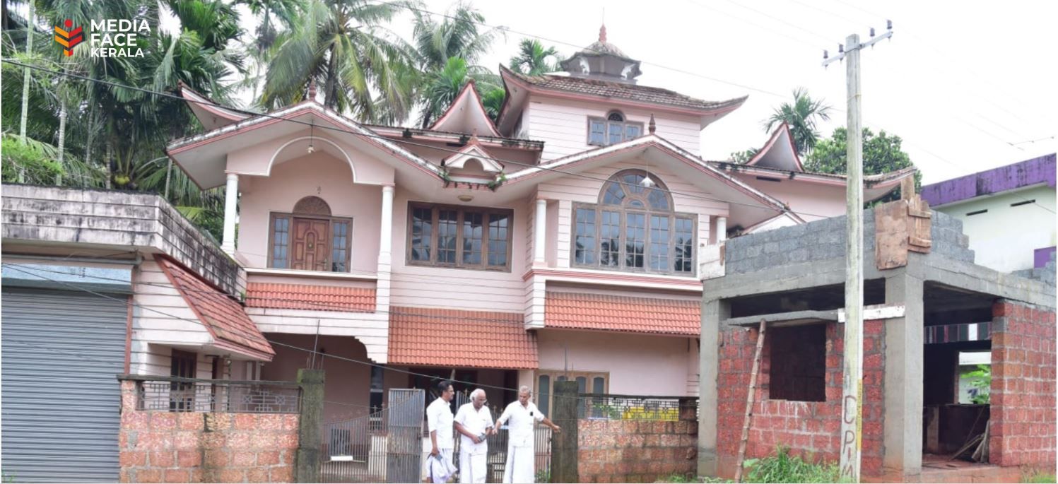 ദേശീയപാത നിർമ്മാണത്തിലെ അനാസ്ഥ; വെള്ളക്കെട്ടിൽ മുങ്ങി വീട്, മുക്കാളിയിൽ ശക്തമായ പ്രതിഷേധം