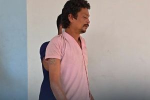 തലശ്ശേരി പുതിയ ബസ് സ്റ്റാൻഡിൽ മദ്യപാനത്തിനിടെ തർക്കം: മധ്യവയസ്കന്റെ കഴുത്തറുത്ത് കൊലപ്പെടുത്താൻ ശ്രമം; യുവാവ് പിടിയിൽ
