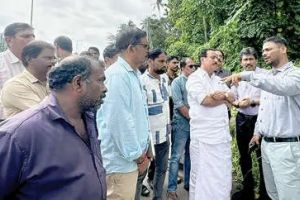 തൊണ്ടയാട്-മലാപ്പറമ്പ് സർവീസ് റോഡ് വൺവേയാക്കില്ല; ഗതാഗതപ്രശ്നങ്ങൾക്ക് ശാശ്വത പരിഹാരം കാണാൻ ധാരണ