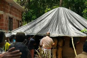 പൊയിൽക്കാവിൽ മധ്യവയസ്‌ക വീടിനുള്ളിൽ വെട്ടേറ്റ് കൊല്ലപ്പെട്ട നിലയിൽ; ഭർത്താവിനെ കാണാനില്ലെന്ന് റിപ്പോർട്ട്