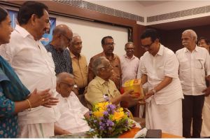 ഓർമ്മകൾക്കെന്ത് സുഗന്ധം ! :ചാലക്കര പുരുഷു