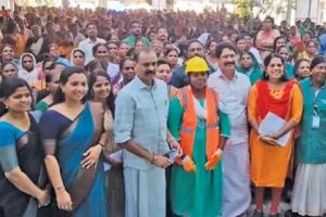 ഹരിതകർമസേനയുടെ ജാക്കറ്റിലെ കാവിനിറം: തിരുവനന്തപുരം കോർപ്പറേഷനിൽ വിവാദം