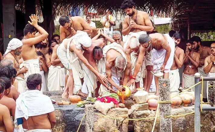 കൊട്ടിയൂർ വൈശാഖോത്സവത്തിന് ഭക്തിസാന്ദ്രമായ സമാപനം; ദർശനം നടത്തി അരക്കോടിയോളം ഭക്തർ