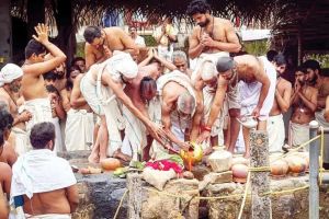 കൊട്ടിയൂർ വൈശാഖോത്സവത്തിന് ഭക്തിസാന്ദ്രമായ സമാപനം; ദർശനം നടത്തി അരക്കോടിയോളം ഭക്തർ