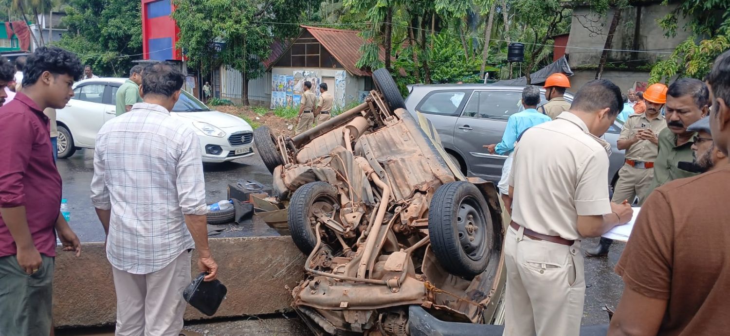 വടകരയിൽ നിയന്ത്രണം വിട്ട കാർ ഡിവൈഡറിലിടിച്ചു മറിഞ്ഞു; കോട്ടക്കുന്ന് സ്വദേശിനി മരിച്ചു