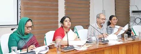 വികസനപ്രവൃത്തികളുടെ മെല്ലെപ്പോക്കിന് പരിഹാരം വേണം: എം.എൽ.എ.മാർ