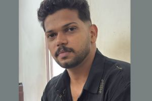 കോടഞ്ചേരി പതങ്കയത്ത് പുഴയിൽ കാണാതായ ടൂറിസ്റ്റ് ഗൈഡിനായി തിരച്ചിൽ തുടരുന്നു; അപകടം വിനോദസഞ്ചാരികളെ രക്ഷിക്കുന്നതിനിടെ