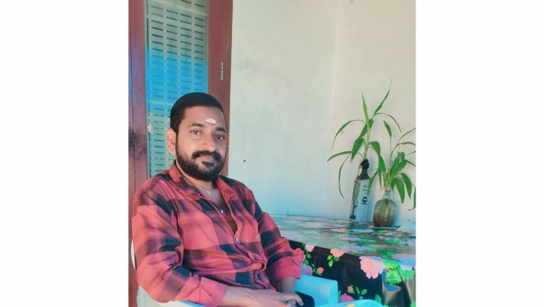 വടകരയിൽ ചരക്കുലോറിക്കടിയിൽപ്പെട്ട് കുറുമ്പയിൽ സ്വദേശി മരിച്ചു