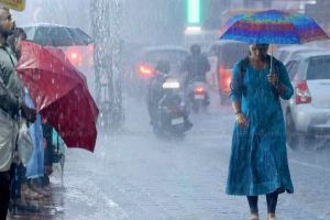 സംസ്ഥാനത്ത് വ്യാപക മഴ തുടരും; കോഴിക്കോട് ഉൾപ്പെടെ 3 ജില്ലകളിൽ ഓറഞ്ച് അലേർട്ട്, ഇടിമിന്നൽ ജാഗ്രത