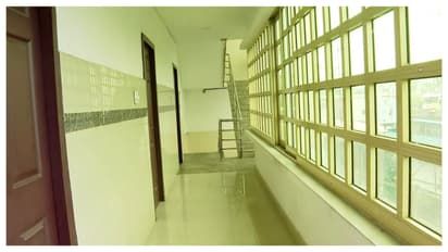 ലോഡ്ജിൽ മുറിയെടുത്ത് പ്രസവിച്ച യുവതിയും നവജാതശിശുവും മരിച്ചനിലയിൽ; ഓട്ടോ ഡ്രൈവർ കസ്റ്റഡിയിൽ