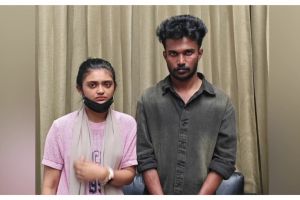 ഇന്നോവ ഉപേക്ഷിച്ച് അനന്തുവും കീർത്തനയും രക്ഷപ്പെട്ടത് കഴിഞ്ഞ 8ാം തീയതി; ഒടുവിൽ ഒളിത്താവളത്തിൽ നിന്ന് ഇരുവരും അറസ്റ്റിൽ