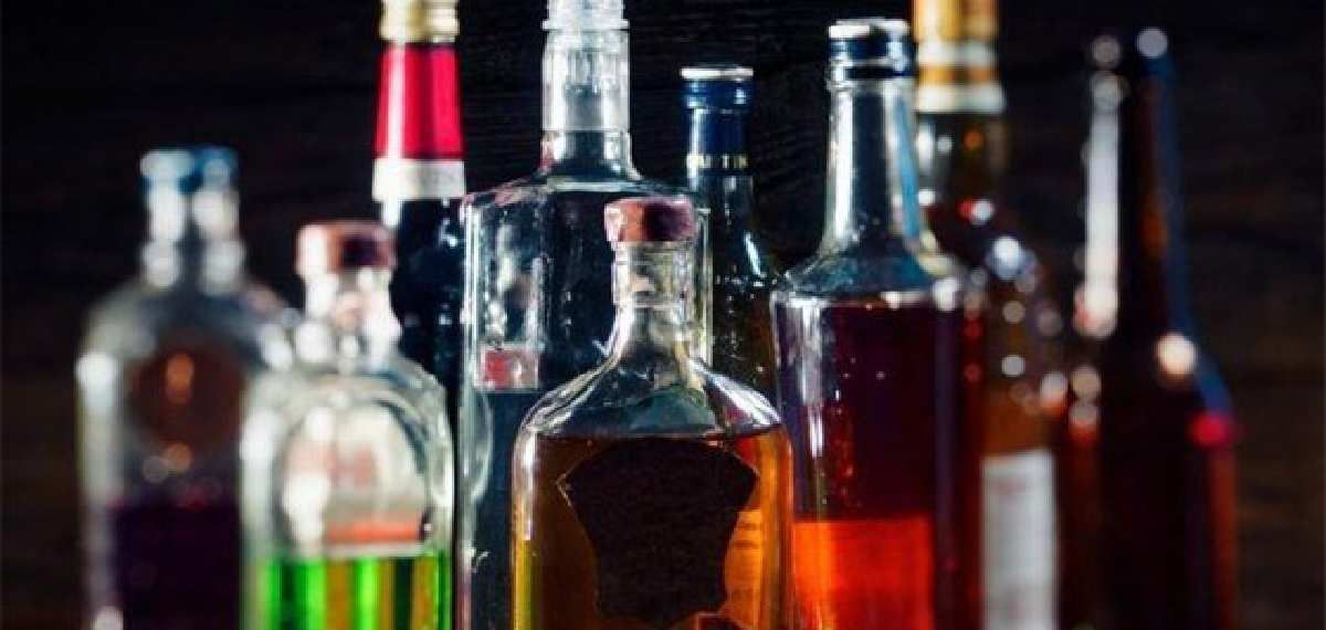 നോ ഐഡി-നോ എന്‍ട്രി: സംസ്ഥാനത്ത് മദ്യം വാങ്ങാനുള്ള പ്രായപരിധി കര്‍ശനമാക്കാന്‍ സര്‍ക്കാര്‍